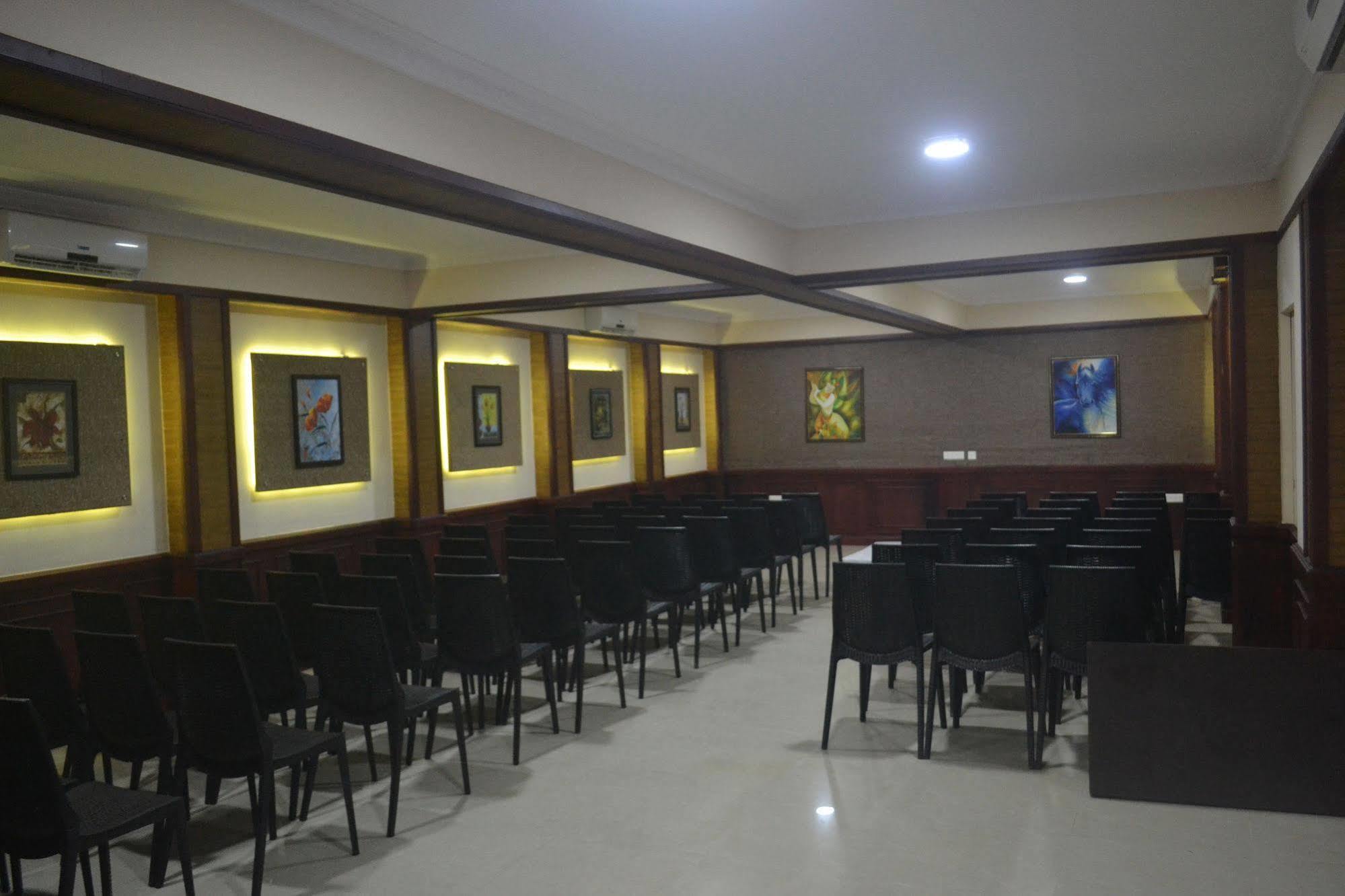Atlas Airport Hotel Apartment Nedumbassery Eksteriør bilde